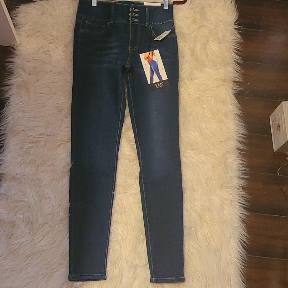 Brand New YMI jeans size 7/28